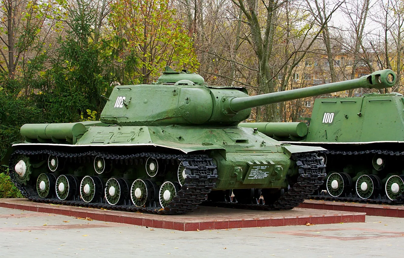 Фото обои парк, оружие, танк, постамент