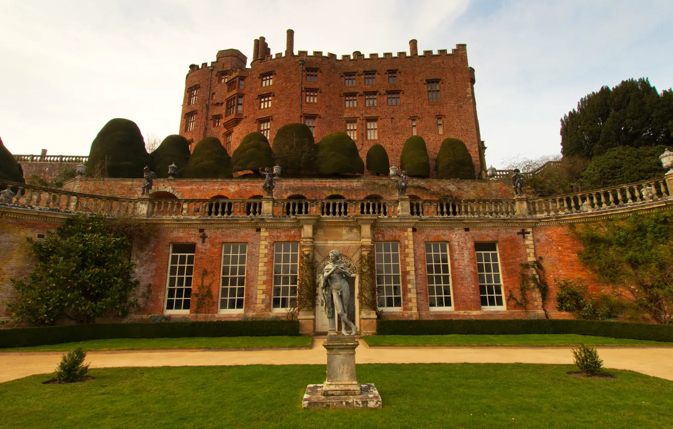 Фото обои замок, газон, Великобритания, статуя, архитектура, Wales, Powis Castle
