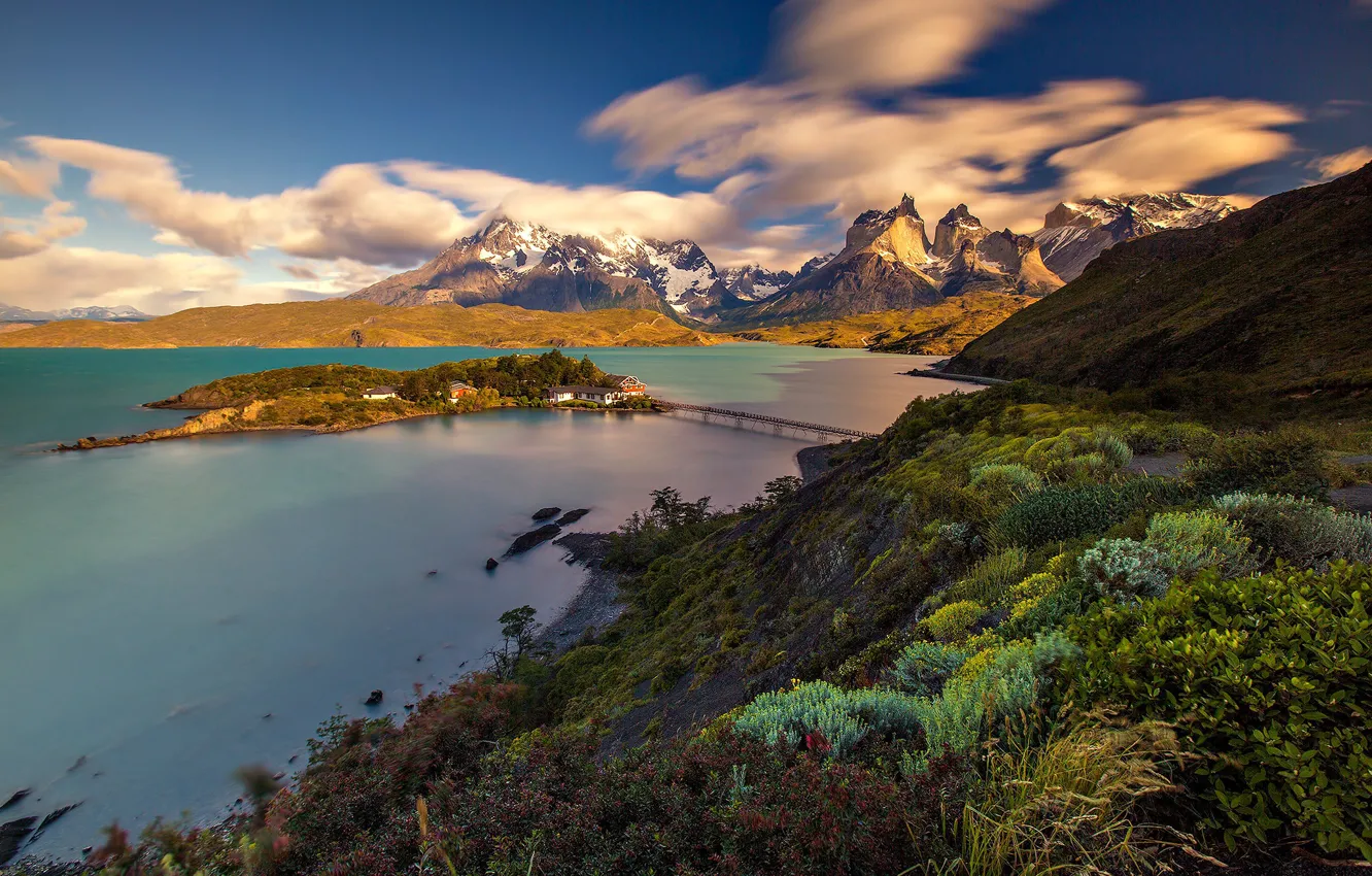 Фото обои горы, мост, озеро, остров, Чили, Патагония, Национальный парк Торрес-дель-Пайне