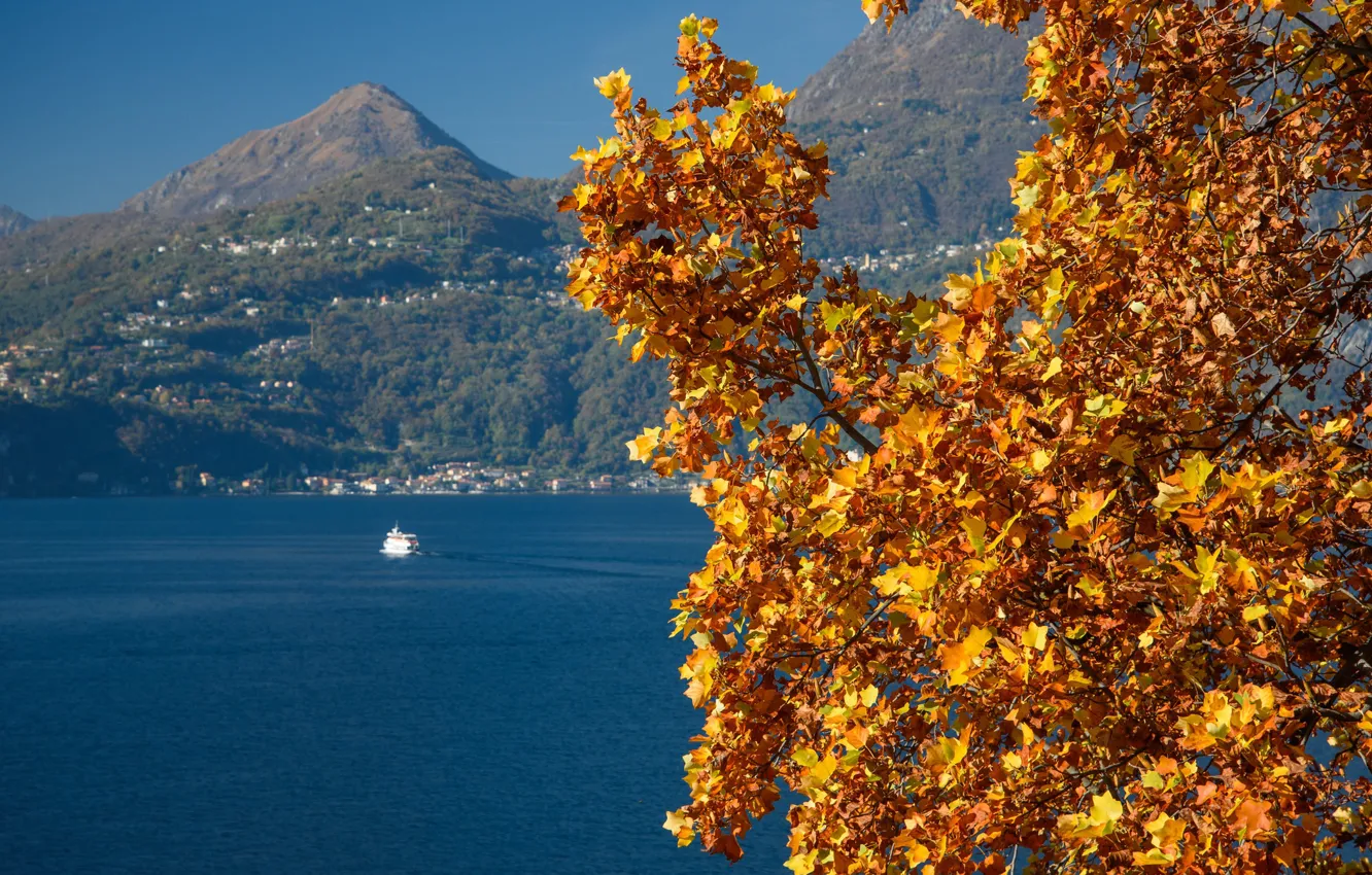 Фото обои осень, горы, корабль, Италия, озеро Комо, Варенна