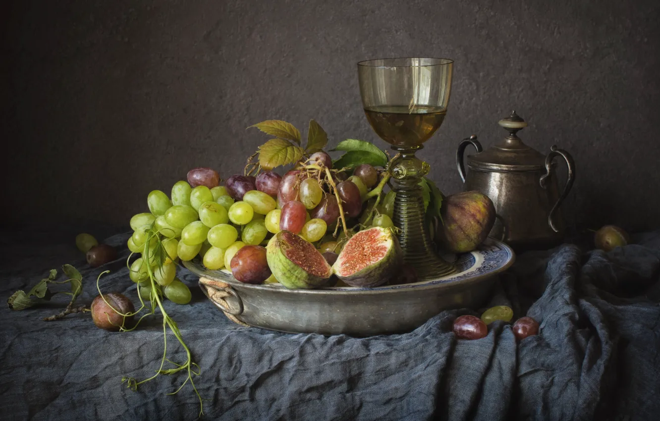 Фото обои вино, бокал, виноград, инжир