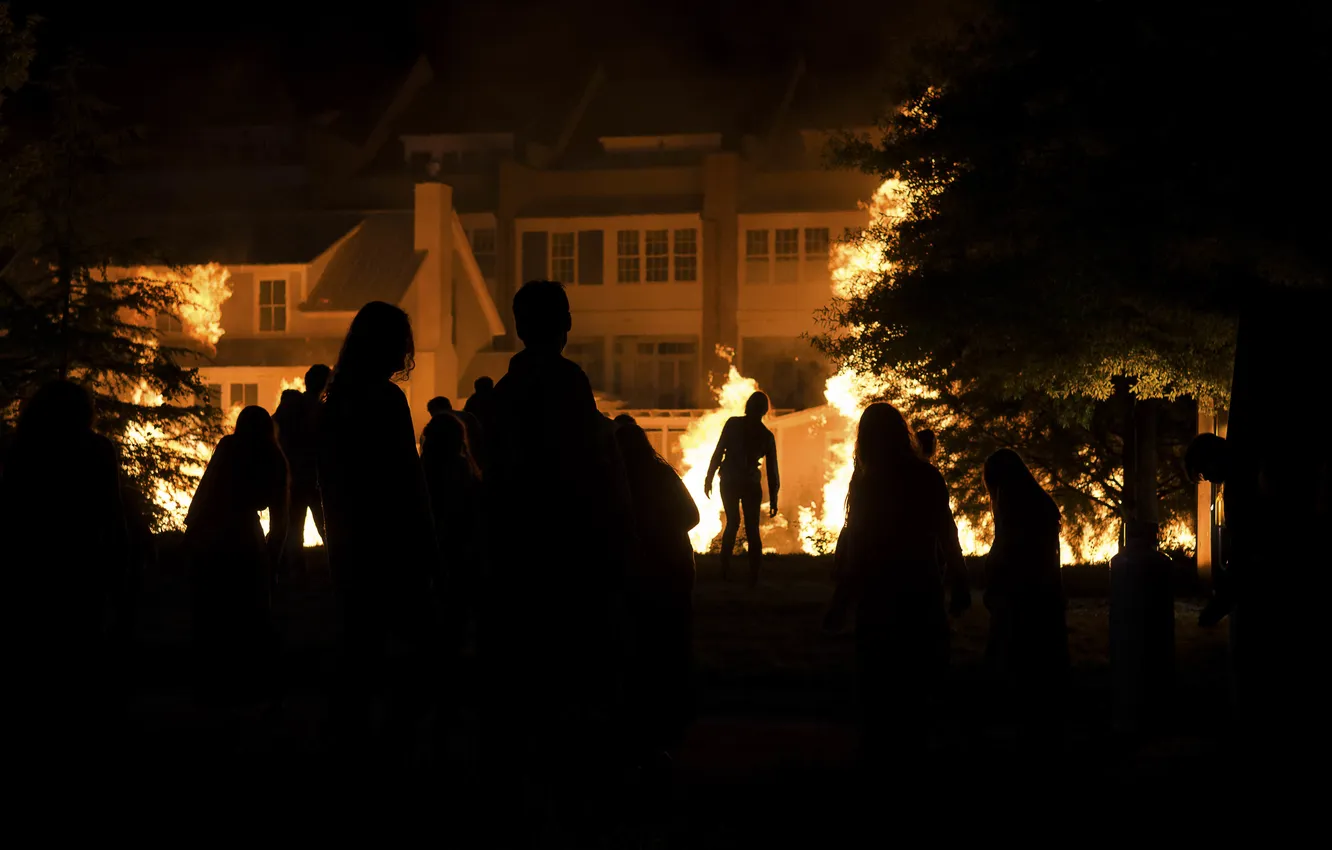 Фото обои ночь, зомби, The Walking Dead, Ходячие мертвецы, огонь силуэты
