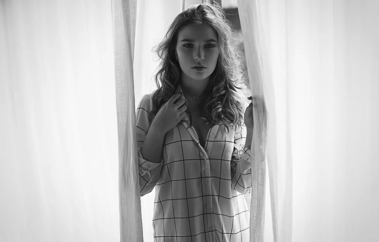 Фото обои взгляд, девушка, свет, лицо, волосы, рубашка, Manon