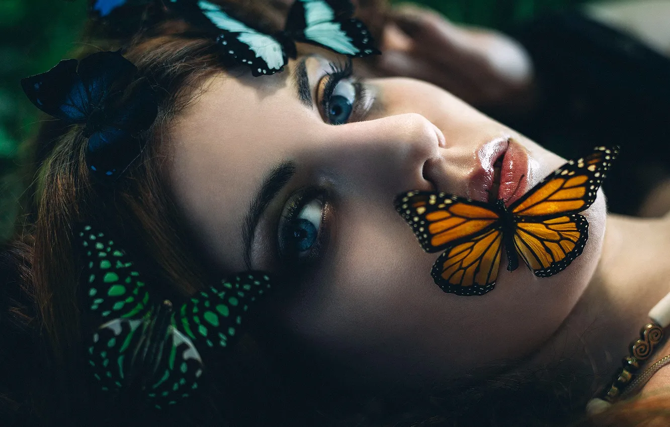 Фото обои девушка, бабочки, макияж, губки, Bolboreta