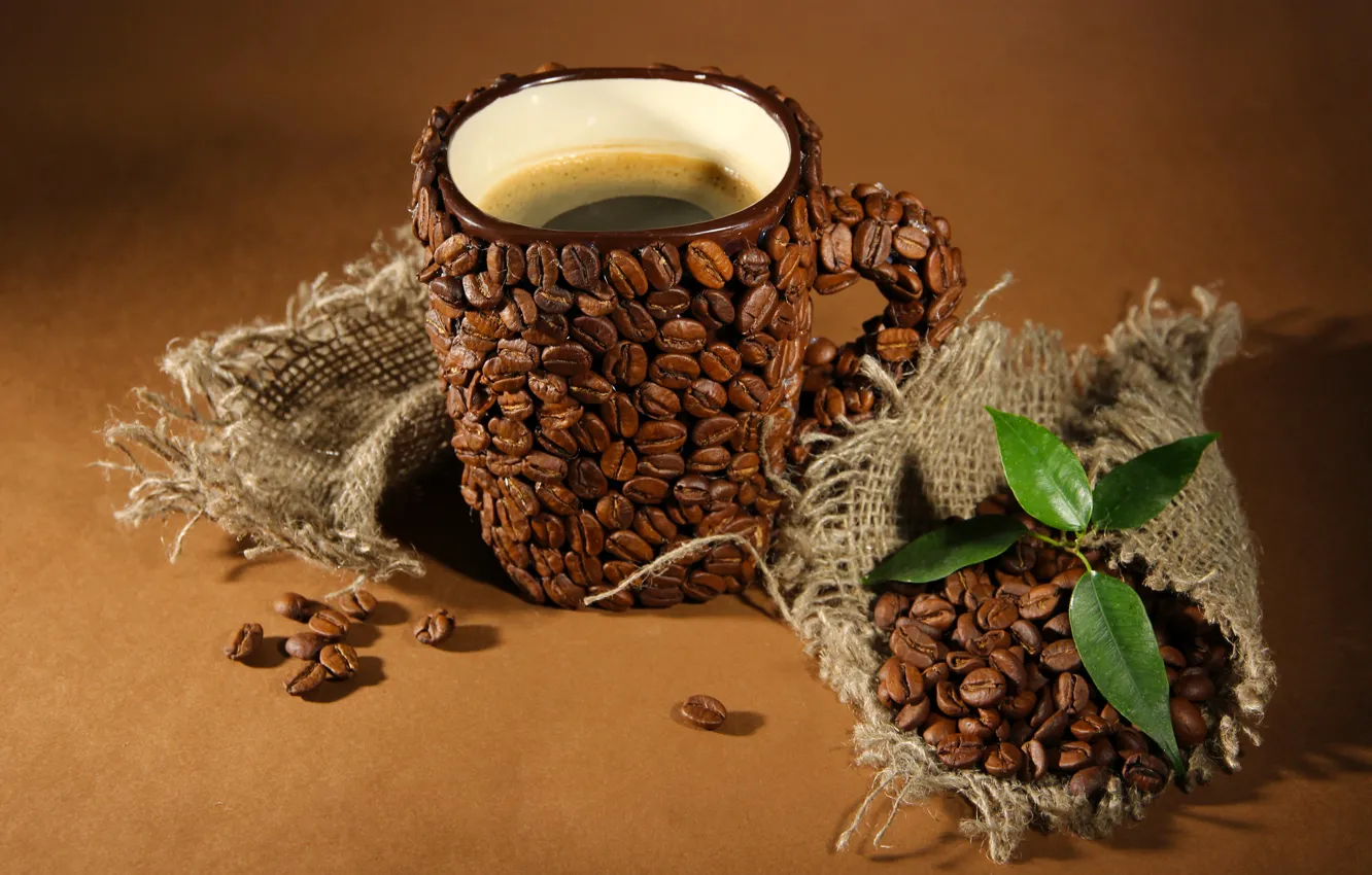 Фото обои листья, креатив, кофе, кружки, leaves, зёрна, coffee, coffee beans