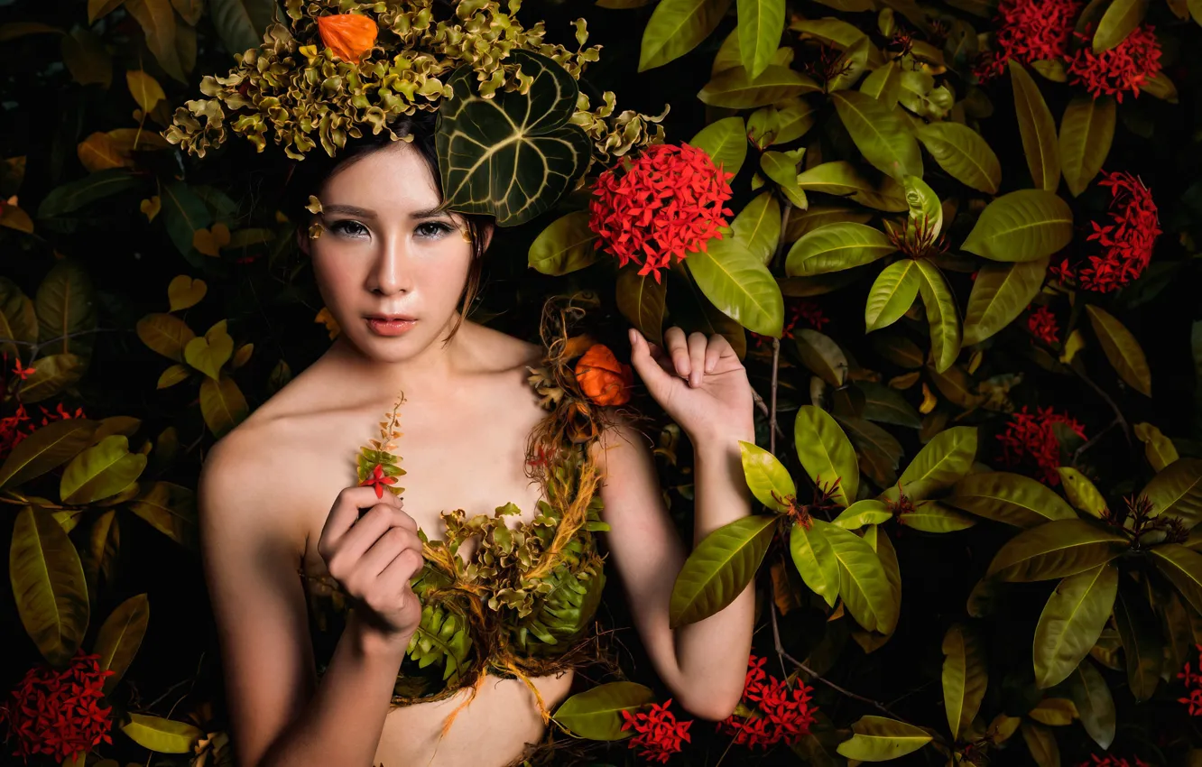 Фото обои листья, девушка, цветы, стиль, азиатка, венок