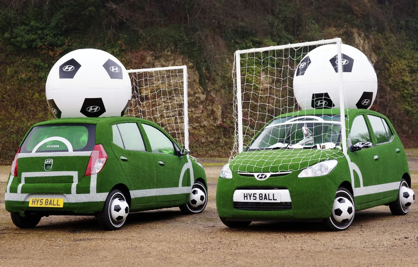 Фото обои мяч, ворота, Hyundai, хёндай, FIFA World Cup, фифа.малолитражка, промо кар, by Andy Saunders