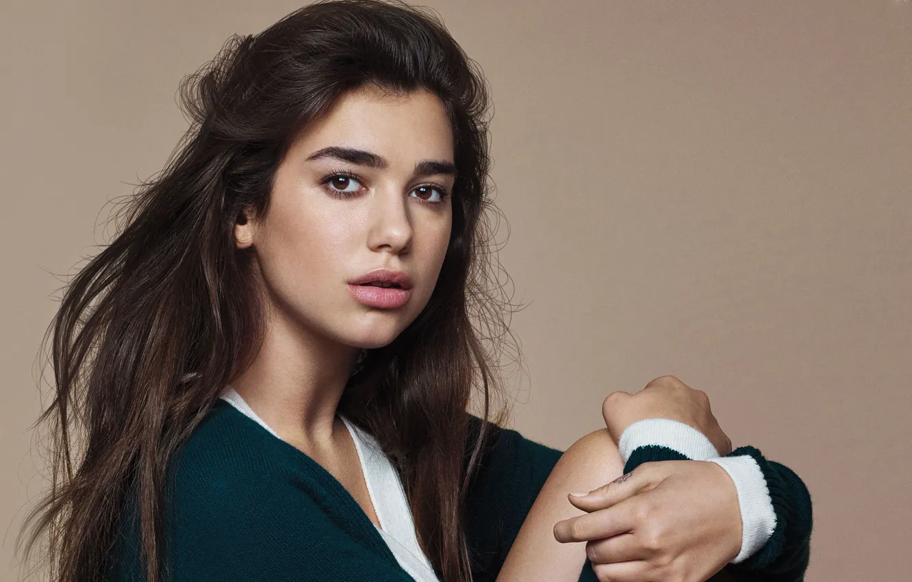 Фото обои взгляд, девушка, фото, Dua Lipa