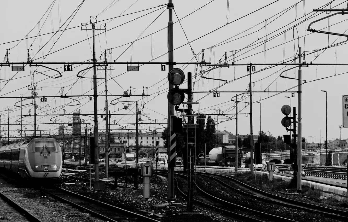 Фото обои рельсы, поезд, чёрно-белое, железная дорога, монохром, железнодорожные пути