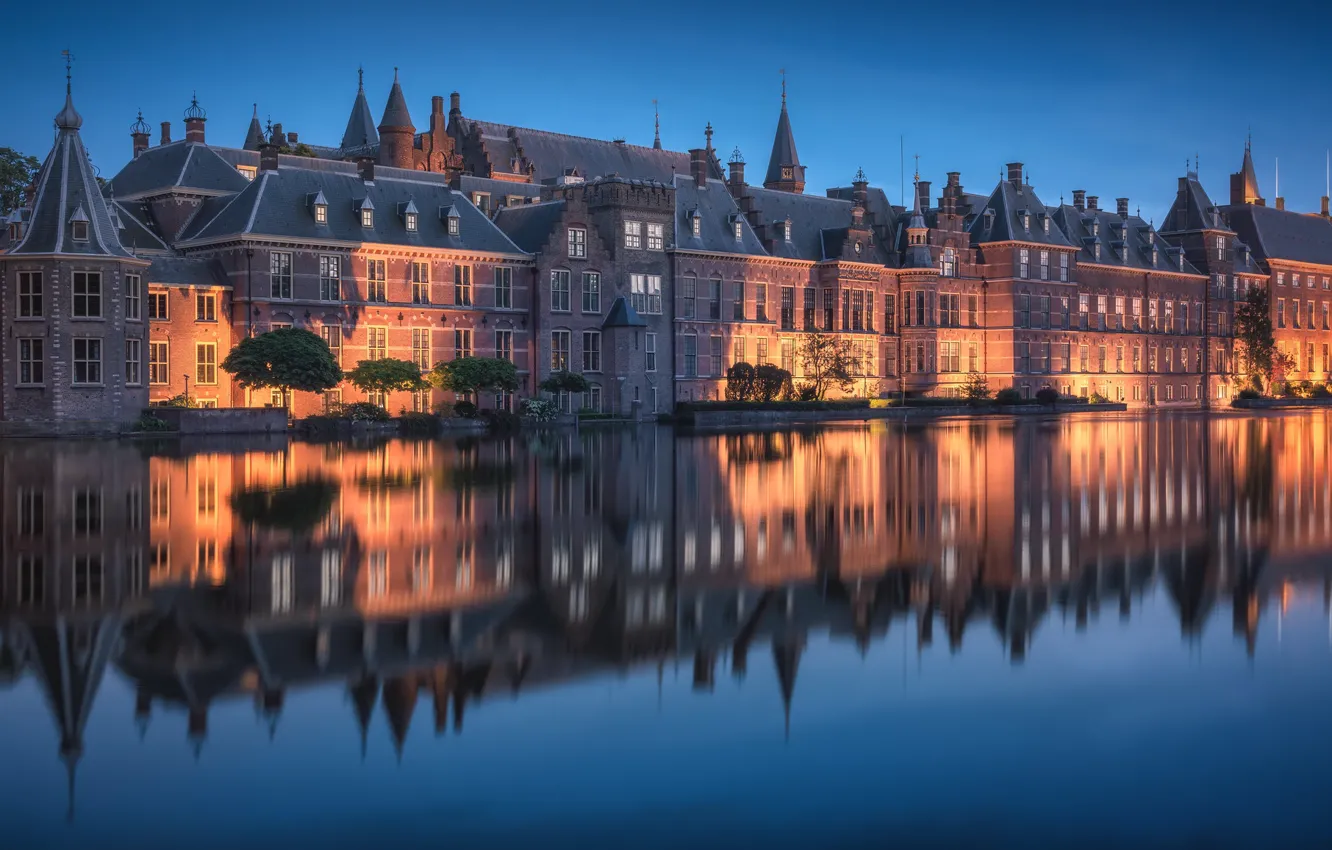 Фото обои ночь, отражение, дома, Нидерланды, Гаага, Binnenhof, Бинненхоф
