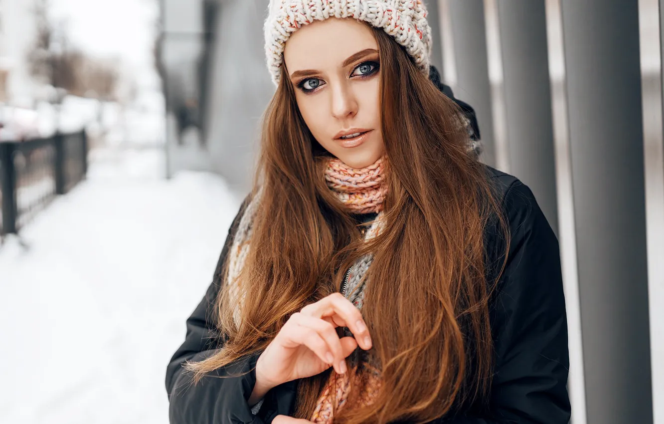 Фото обои girl, brown hair, photo, photographer, blue eyes, model, brunette, scarf