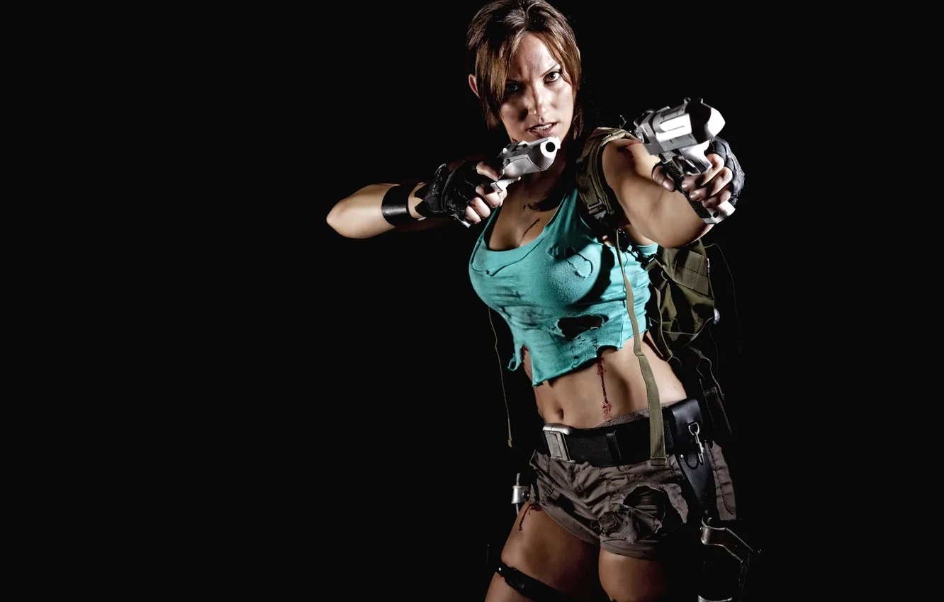 Фото обои девушка, кровь, пистолеты, Tomb Raider, черный фон, снаряжение, cosplay, Lara Croft