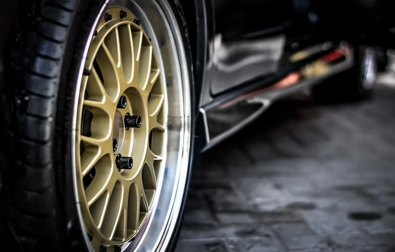 Фото обои машина, фон, колесо