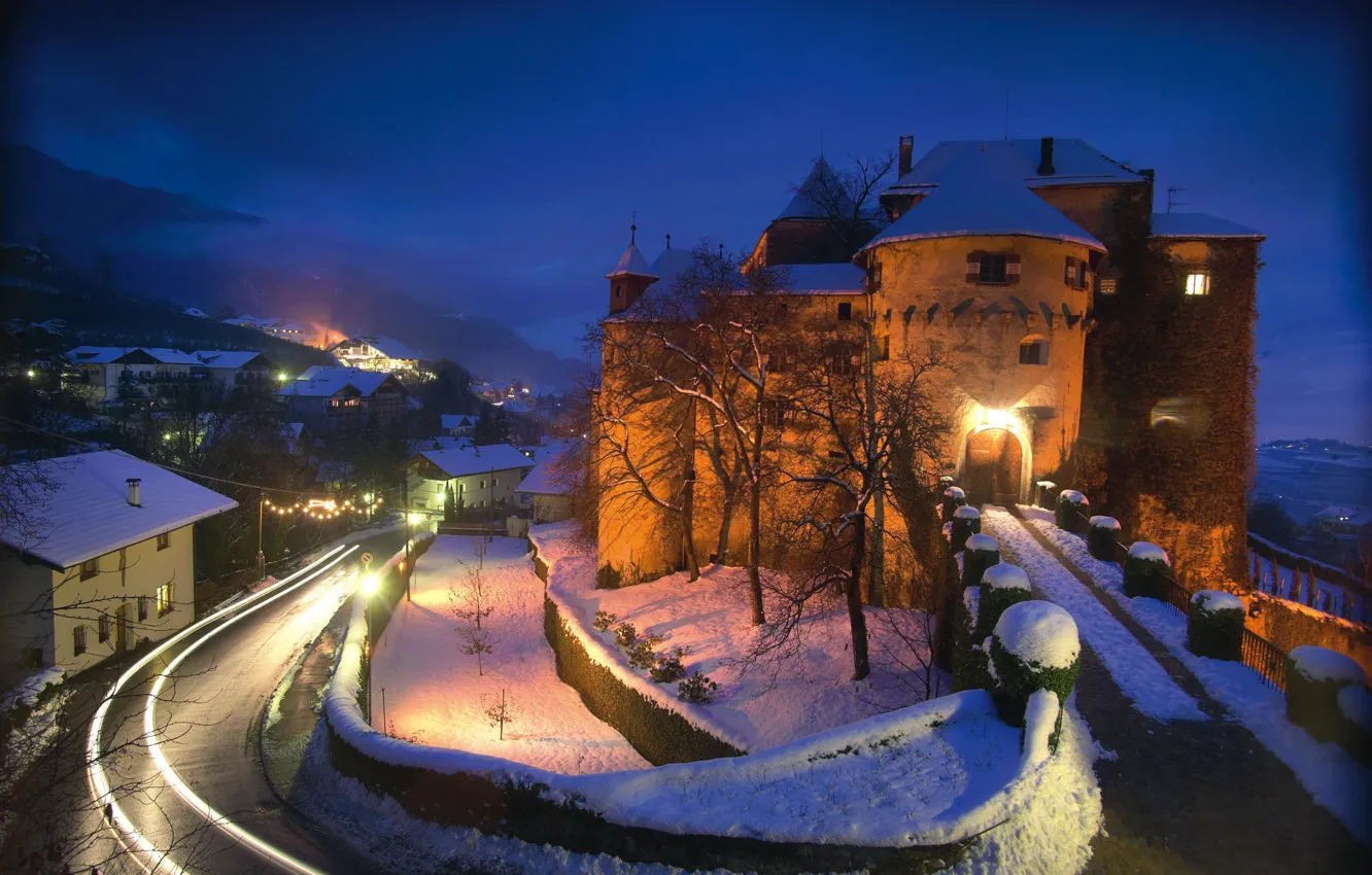 Фото обои lights, road, trees, Italy, winter, snow, evening, houses