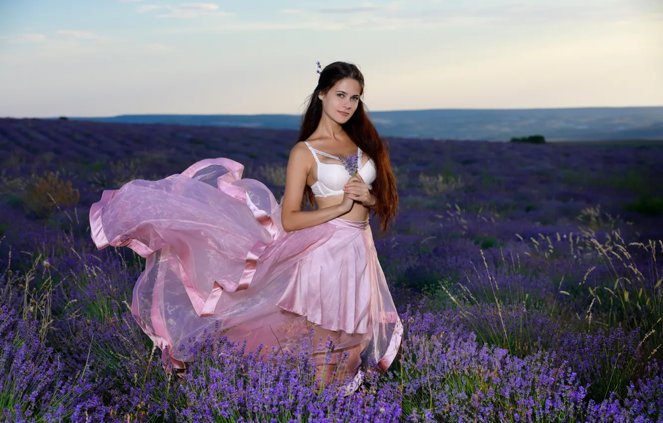 Фото обои sky, long hair, hot girl, field, nature, boobs, model, purple flowers
