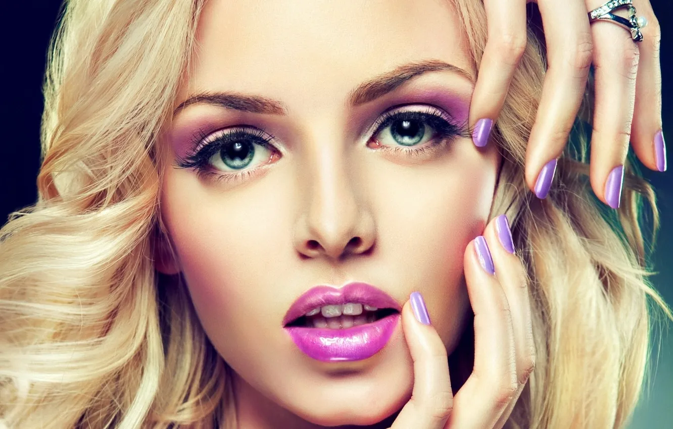 Фото обои лицо, модель, маникюр