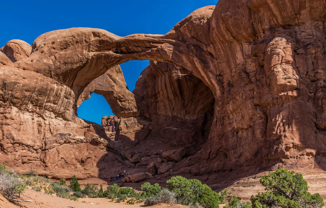 Фото обои небо, горы, камни, люди, скалы, арка, Юта, США