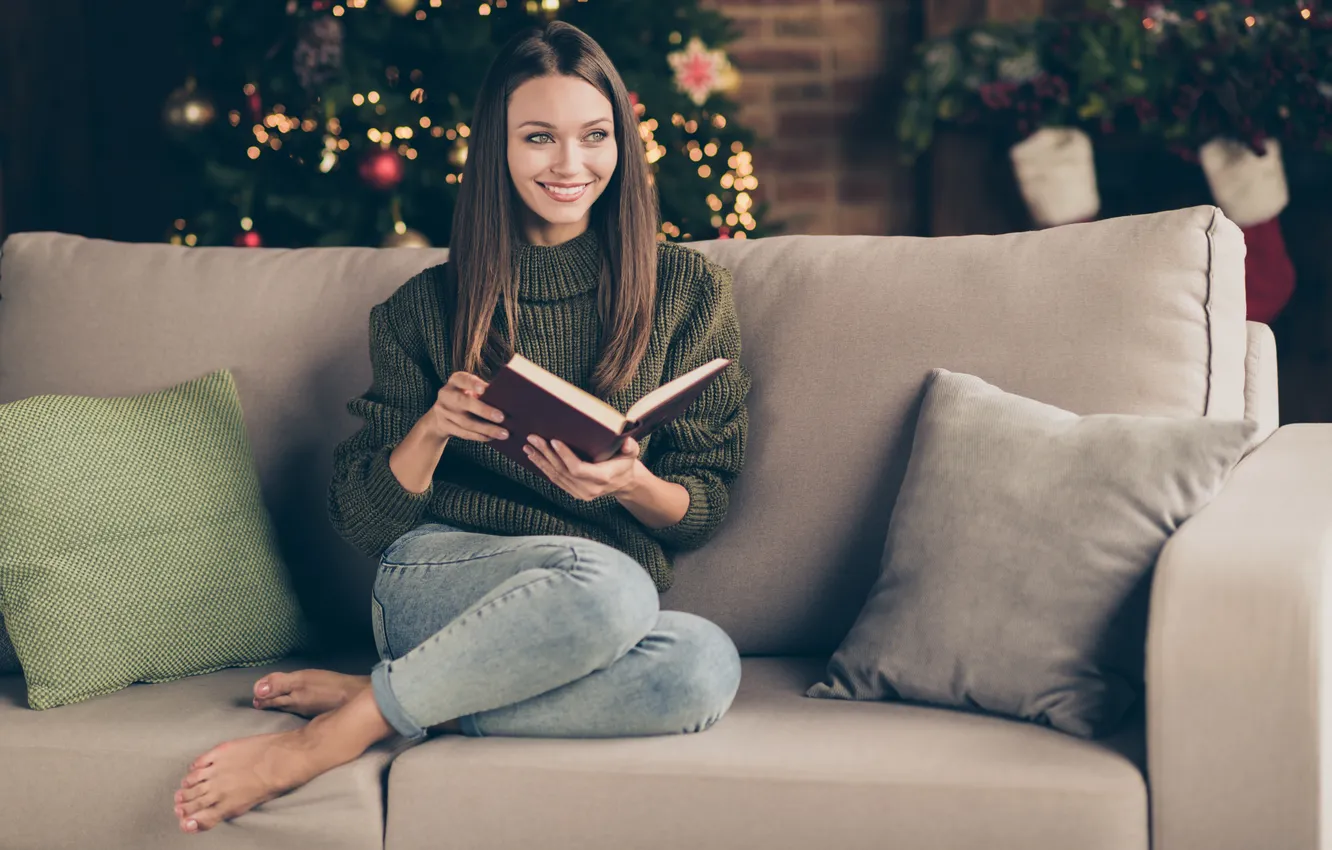 Фото обои girl, happy, fun, home, holiday, festive, joy, fiction