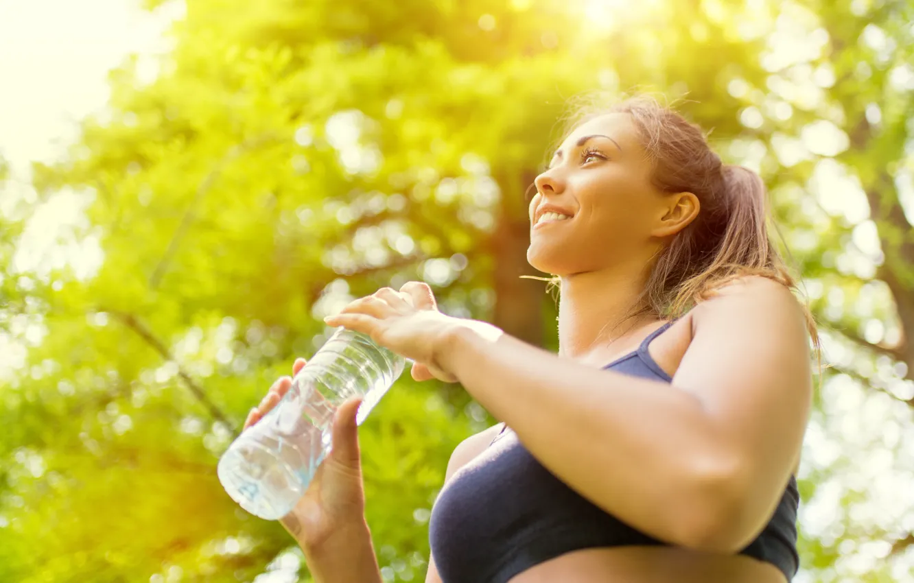 Фото обои smile, fatigue, Running, tiredness, jogging, hydration, water loss
