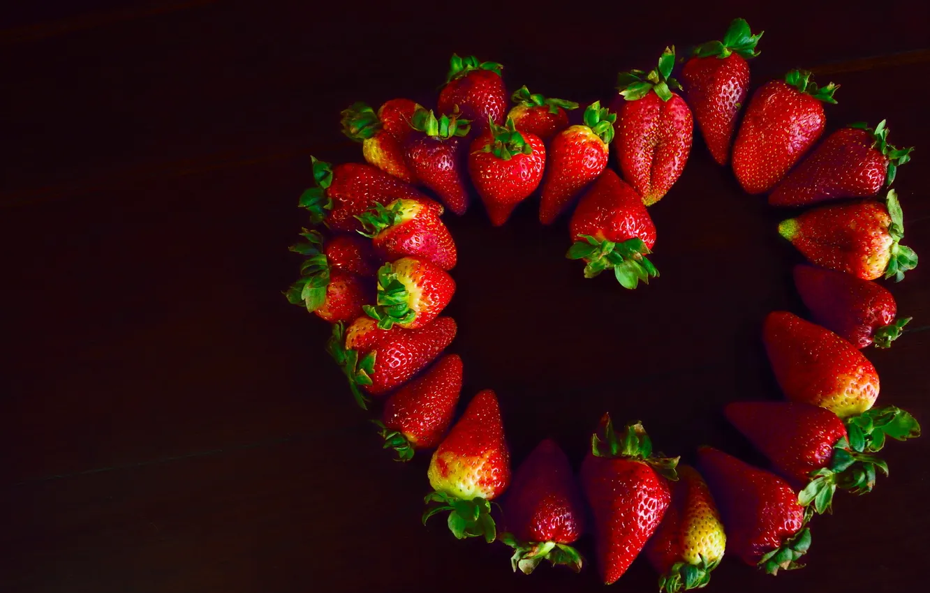 Фото обои ягоды, клубника, форма
