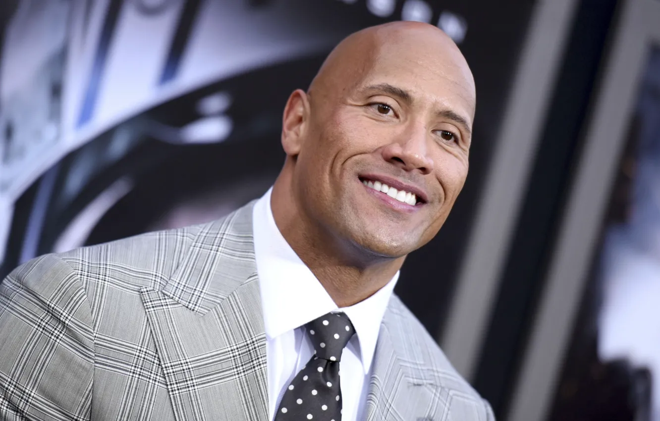 Фото обои взгляд, поза, улыбка, актёр, рестлер, Дуэйн Джонсон, Dwayne Johnson, кинопродюсер