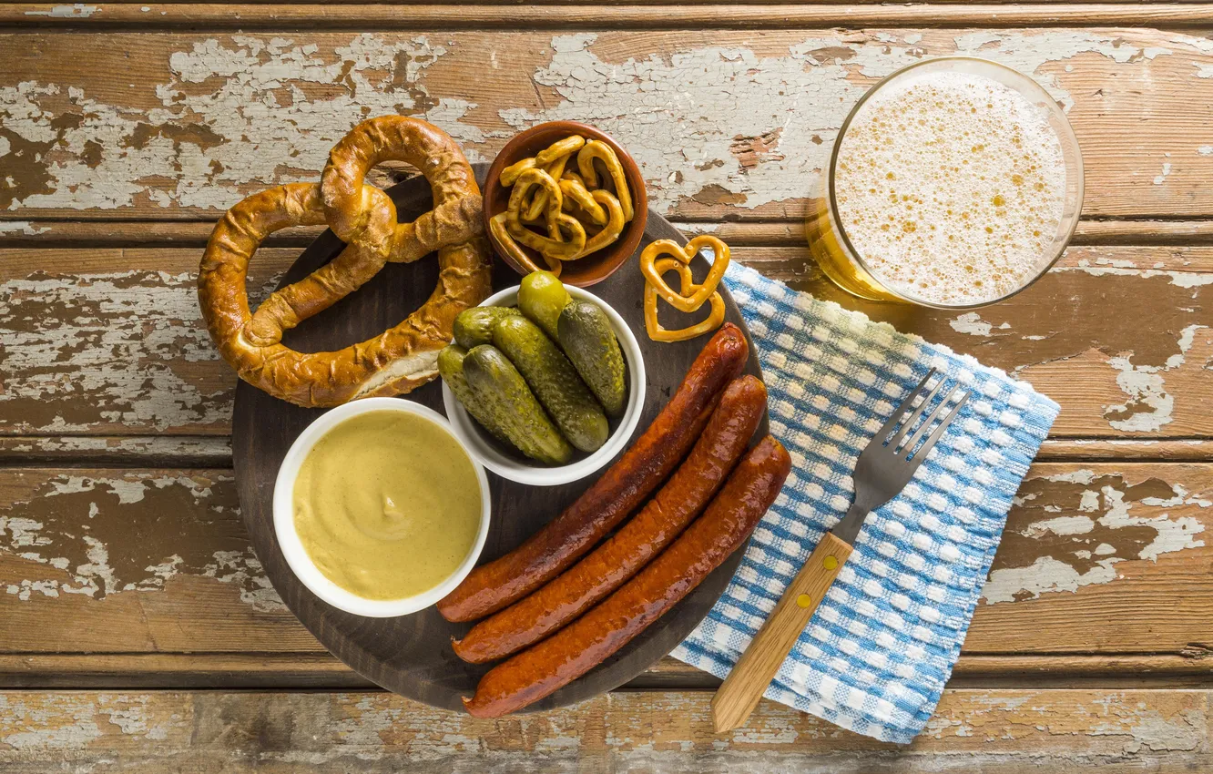 Фото обои beer, sausages, top view, pickles