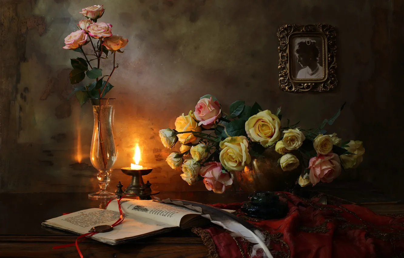 Фото обои цветы, фотография, розы, свеча, книга, натюрморт