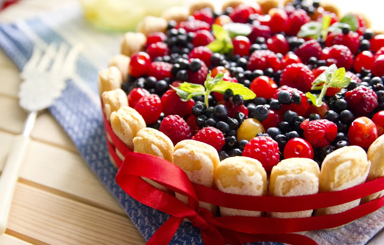 Фото обои ягоды, малина, еда, черника, пирог, выпечка, сладкое