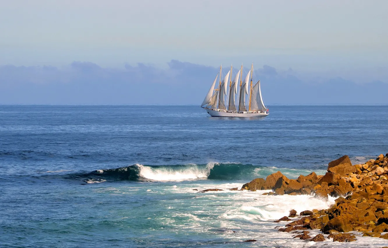 Фото обои камни, океан, волна, парусник, Португалия, Portugal, Атлантический океан, Atlantic Ocean