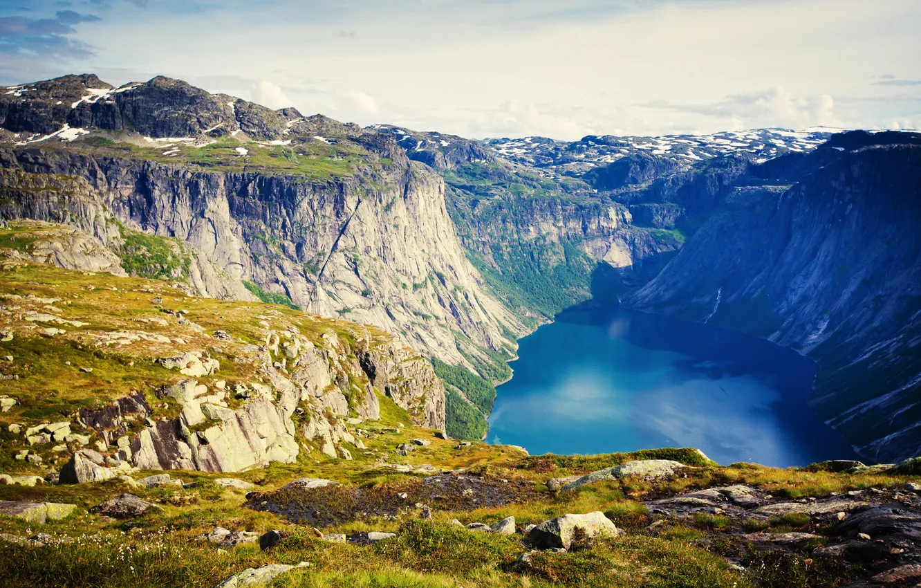 Фото обои горы, озеро, камни, скалы, Норвегия, ущелье, Lofoten