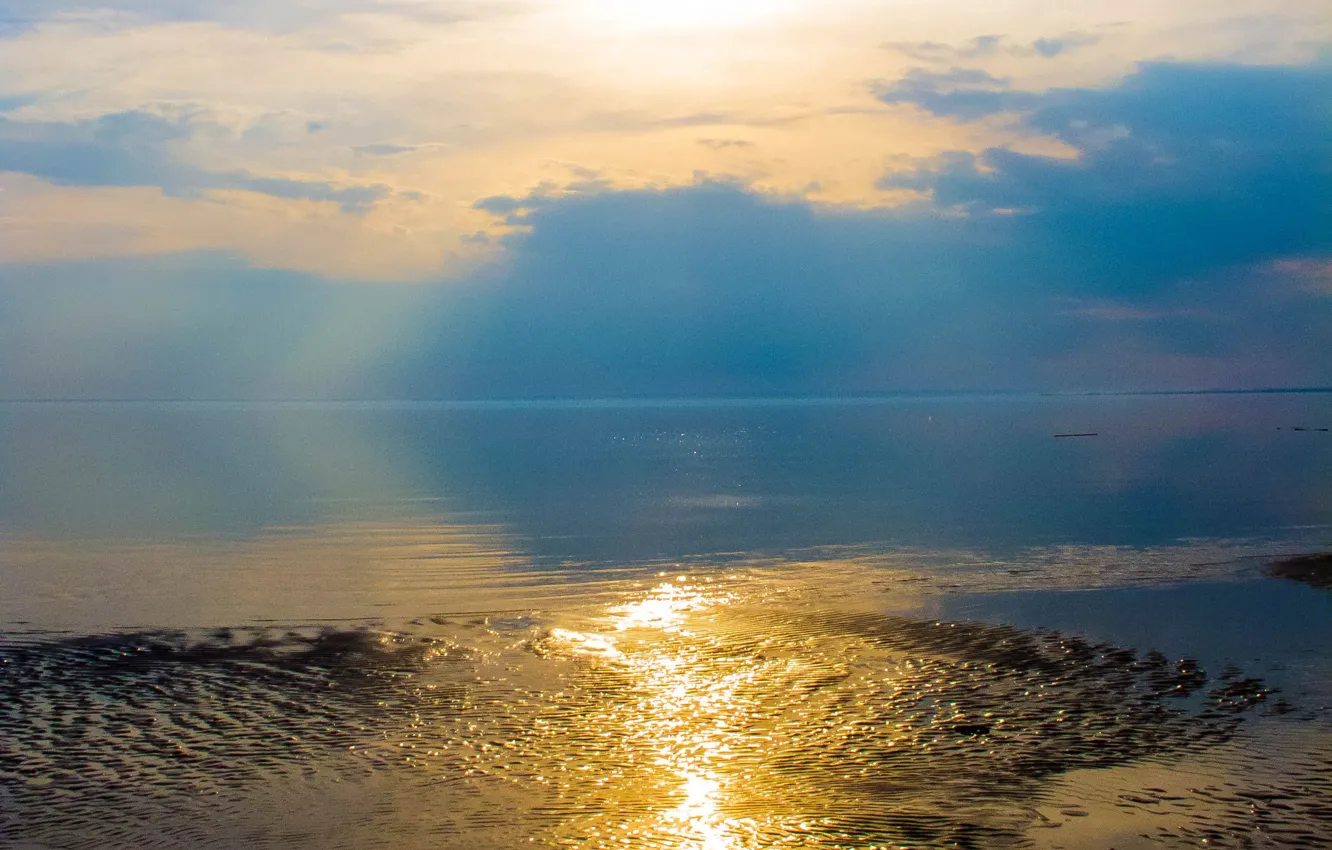 Фото обои вода, солнце, река, воздух