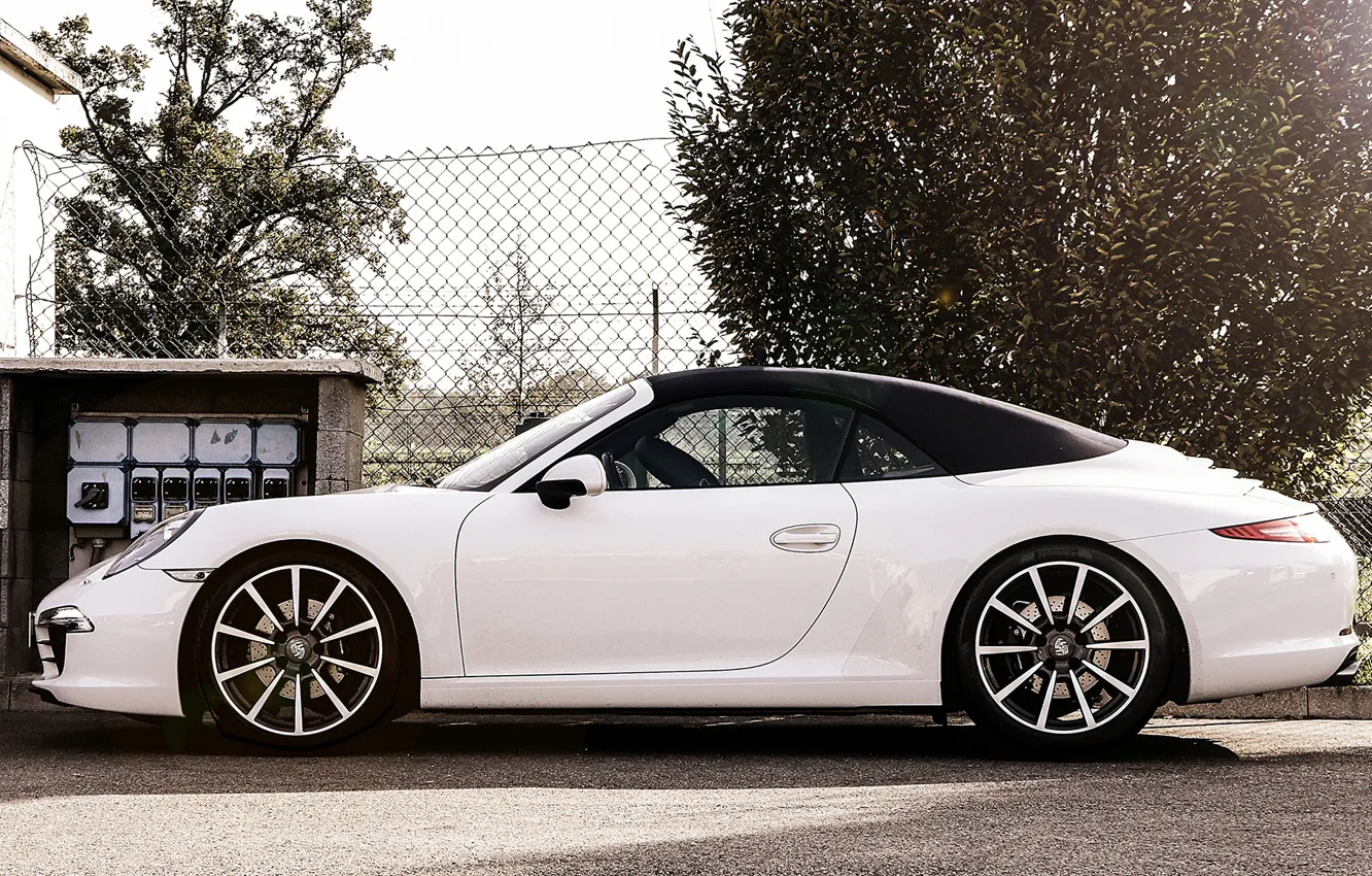 Фото обои белый, солнце, деревья, забор, Porsche, white, кабриолет, порше
