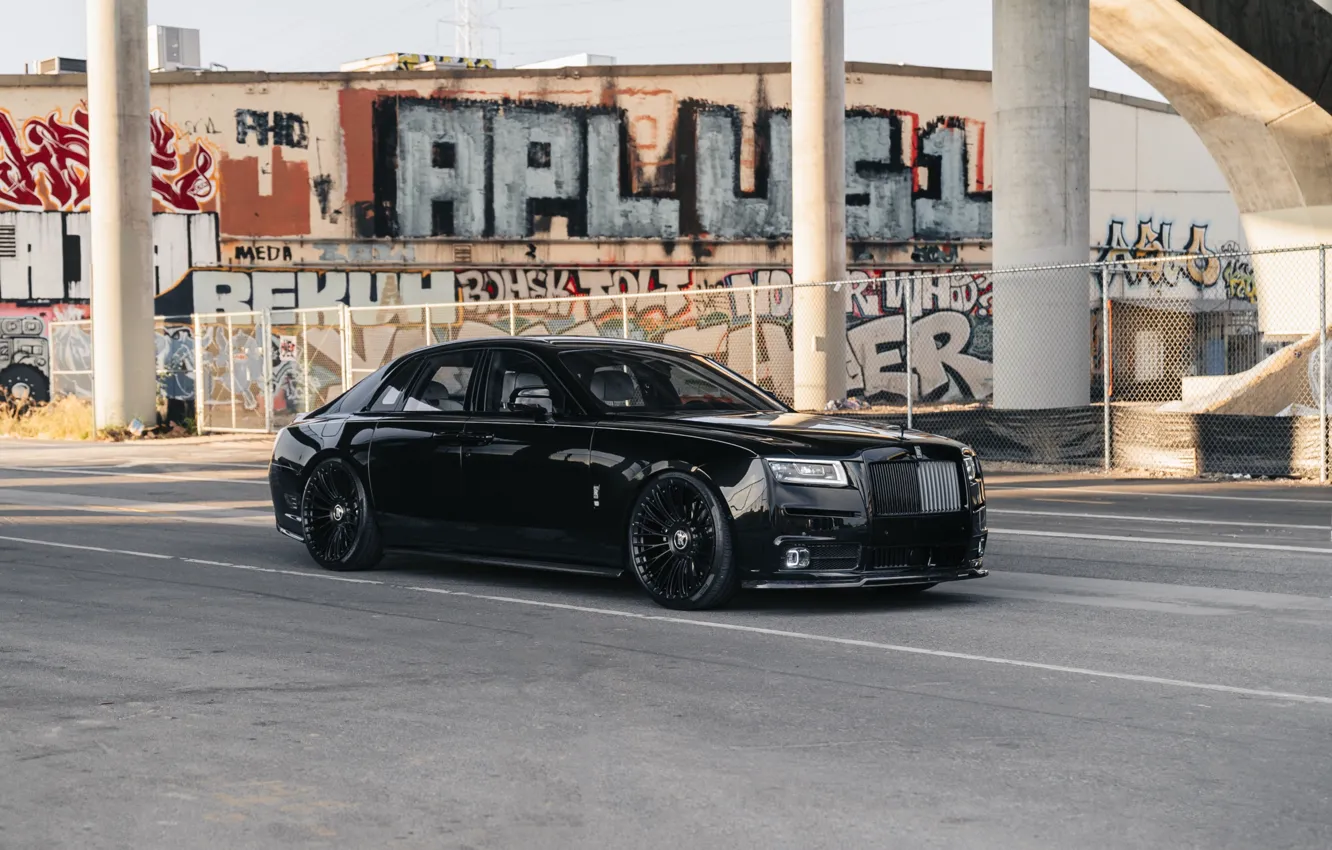 Фото обои Rolls Royce, Ghost, Black, Urban Automotive