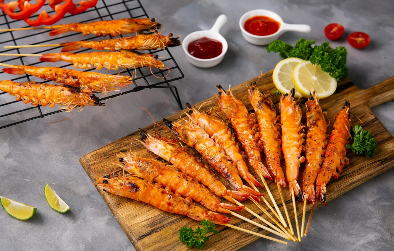 Фото обои лимон, соус, креветки