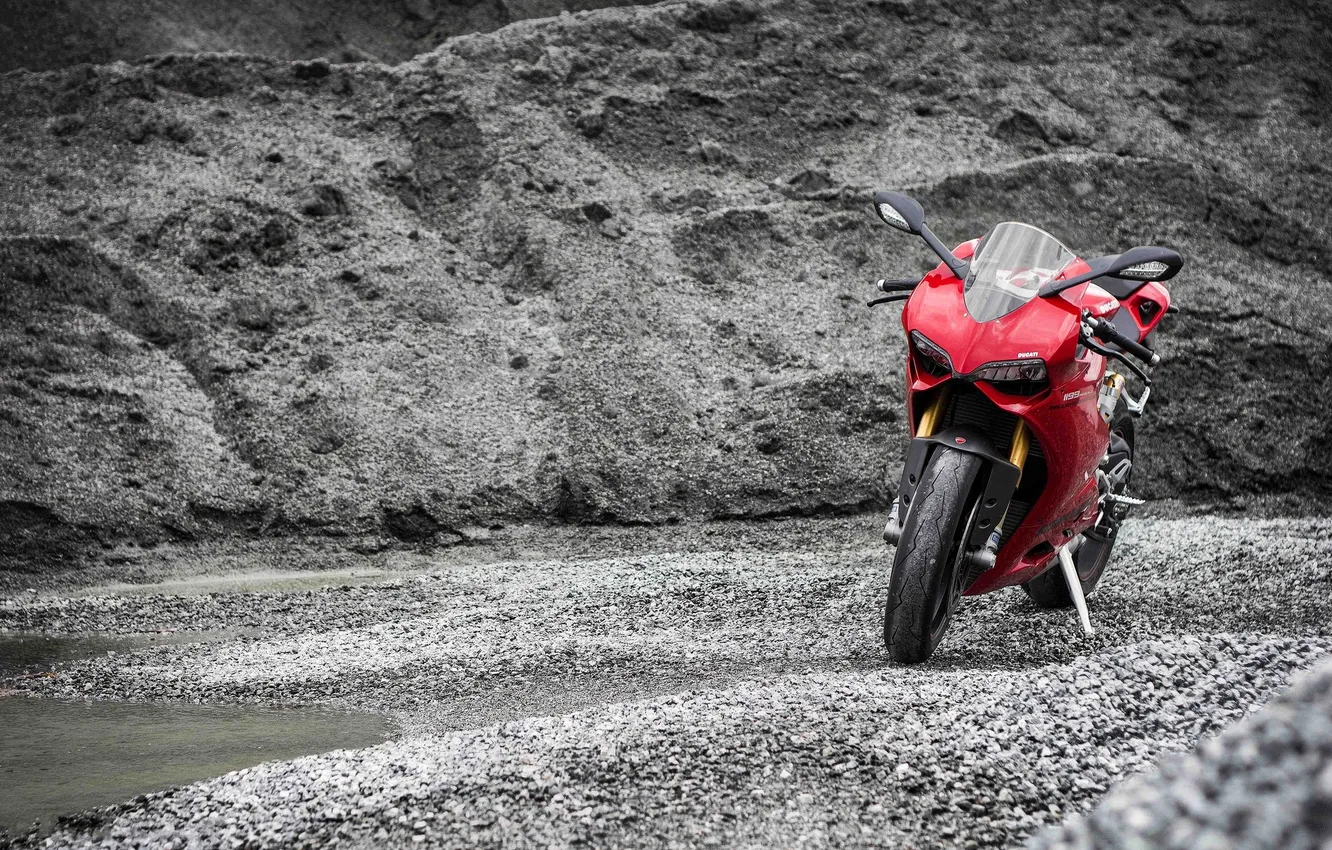 Фото обои красный, мотоцикл, red, суперспорт, Ducati, дукати, насыпь, 1199