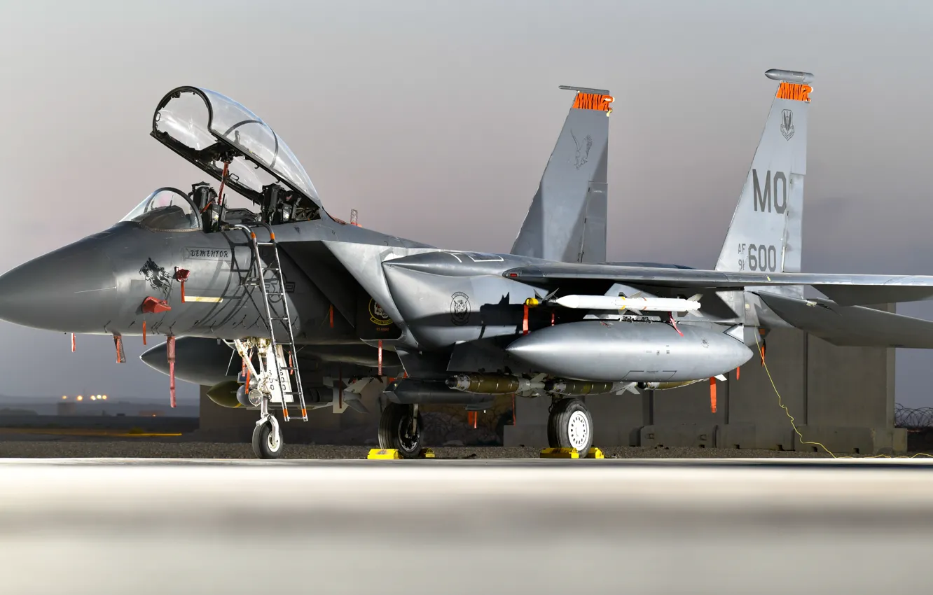 Фото обои ВВС США, истребитель-бомбардировщик, американский двухместный, McDonnell Douglas F-15E Strike Eagle