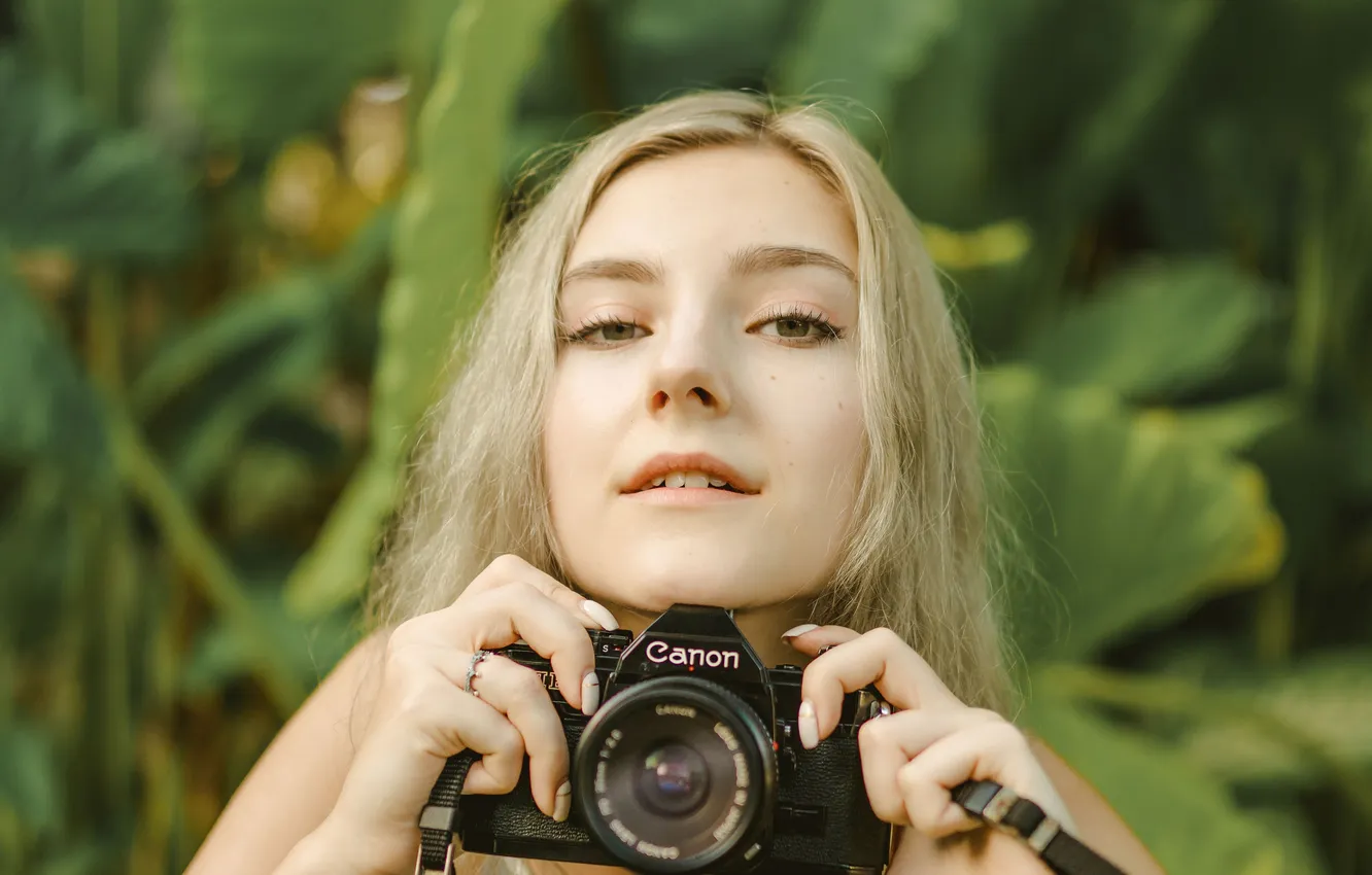 Фото обои Canon, Face, Porn Star, Blonde Hair, Porn Actress, Porn Model, Pretty Baby, Green Light