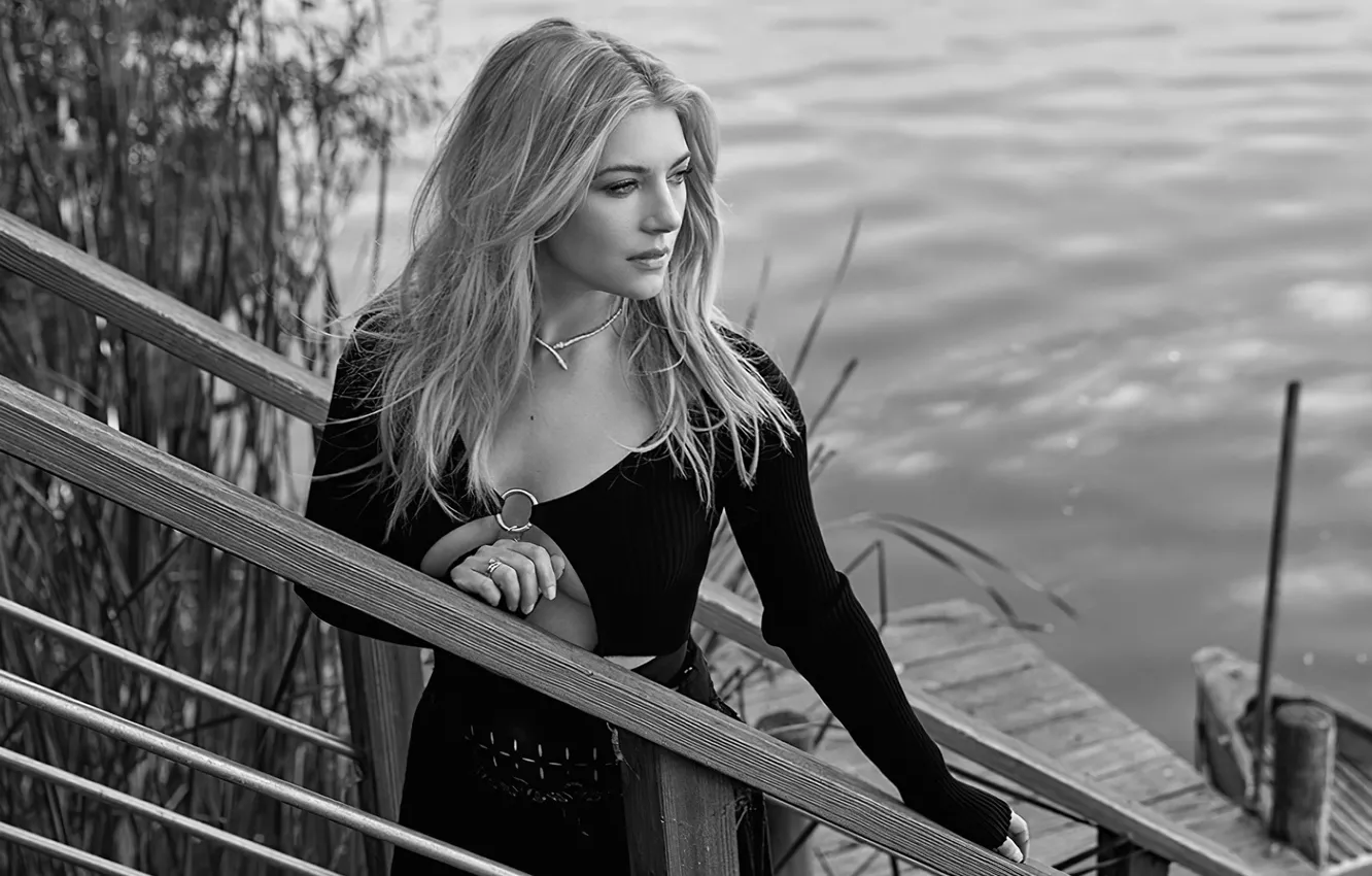 Фото обои взгляд, девушка, фото, волосы, черно-белое, красотка, Katheryn Winnick