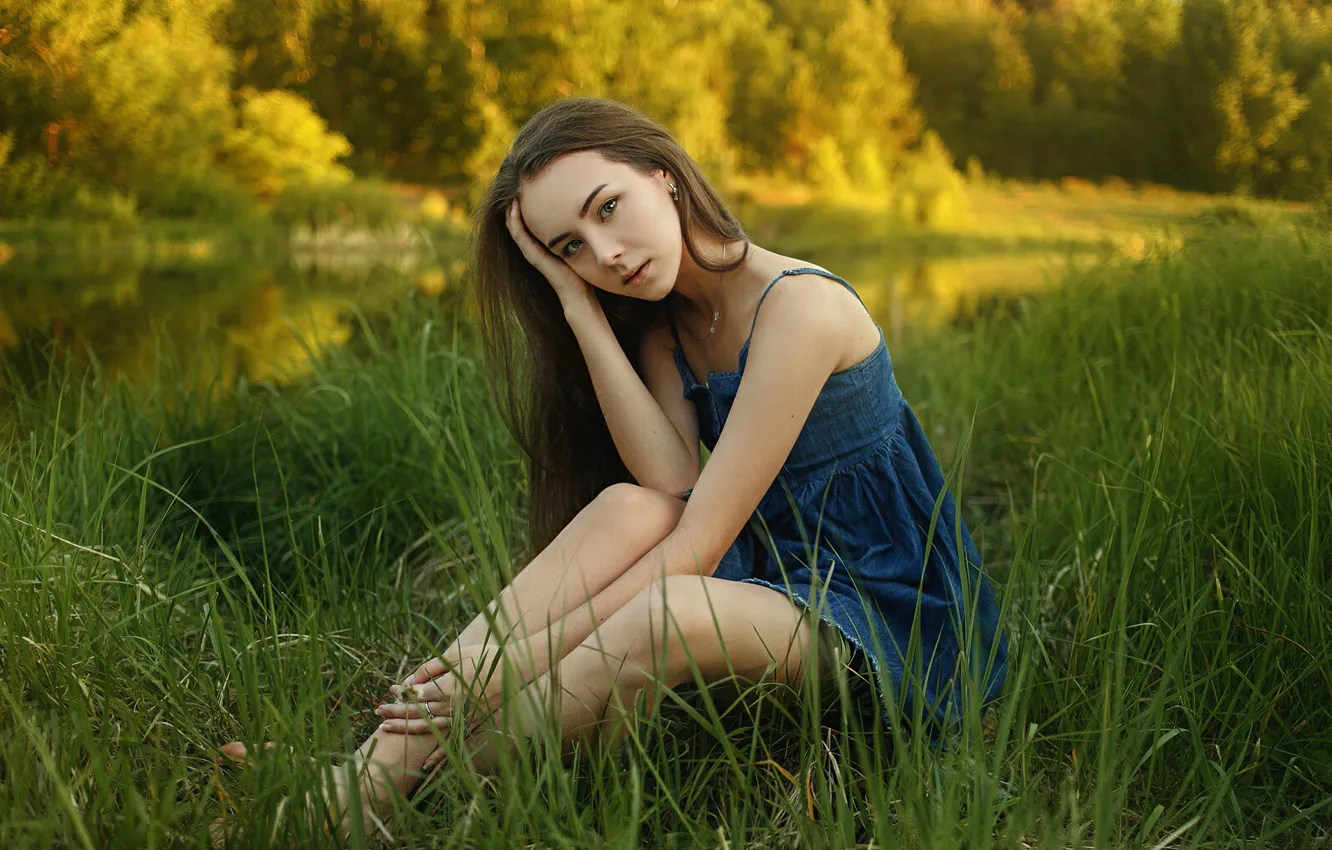 Фото обои grass, dress, trees, nature, model, women, brunette, sitting