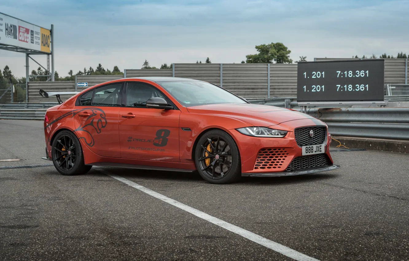 Фото обои асфальт, оранжевый, Jaguar, 2019, XE SV Project 8