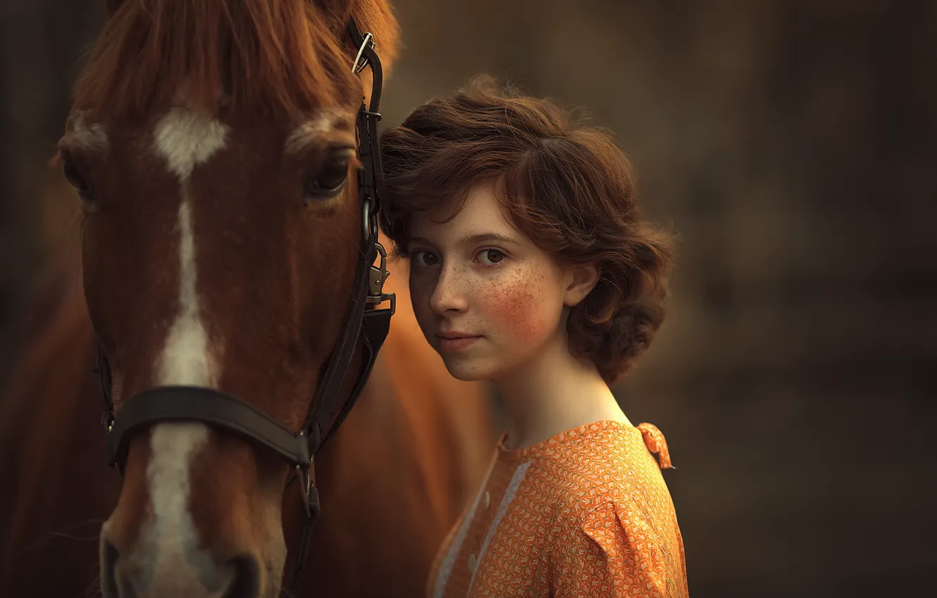 Фото обои лошадь, девочка, веснушки, Анюта Онтикова