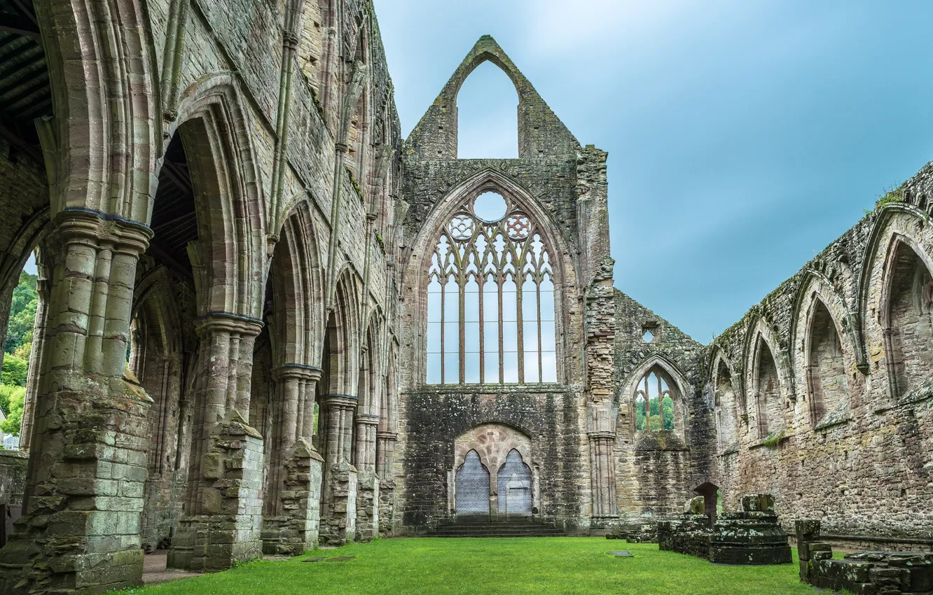 Фото обои Великобритания, Уэльс, Wales, Building Wye River, Tintern Abbey, здание на реке Уай, Аббатство Тинтерн