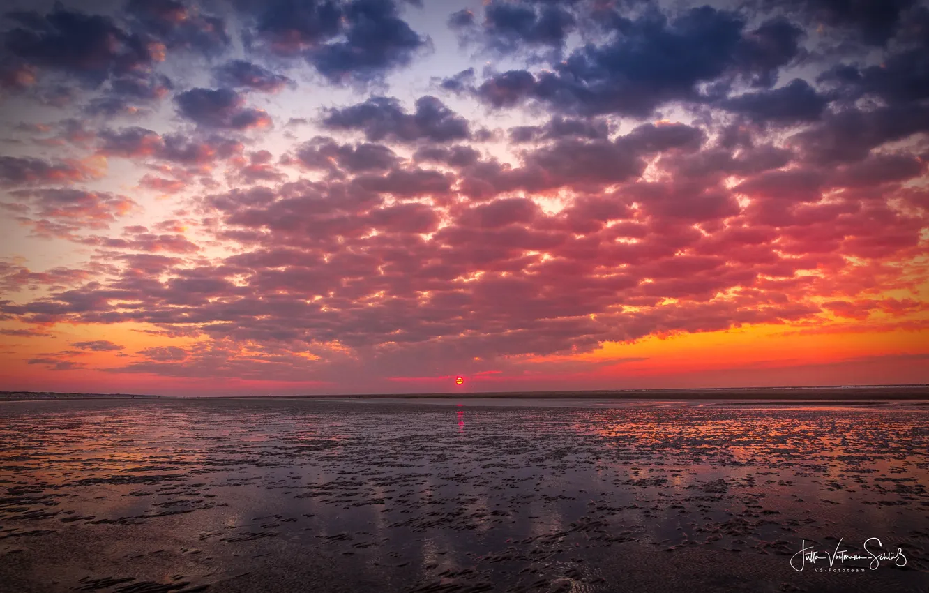 Фото обои море, небо, солнце, облака, закат, берег, Jutta Voetmann-Schlub