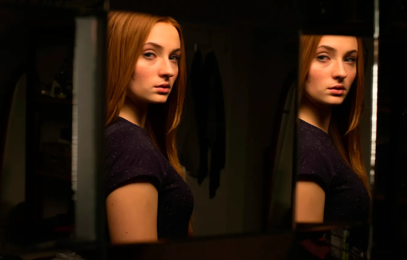 Фото обои Sophie Turner, Глаза панды, Another Me