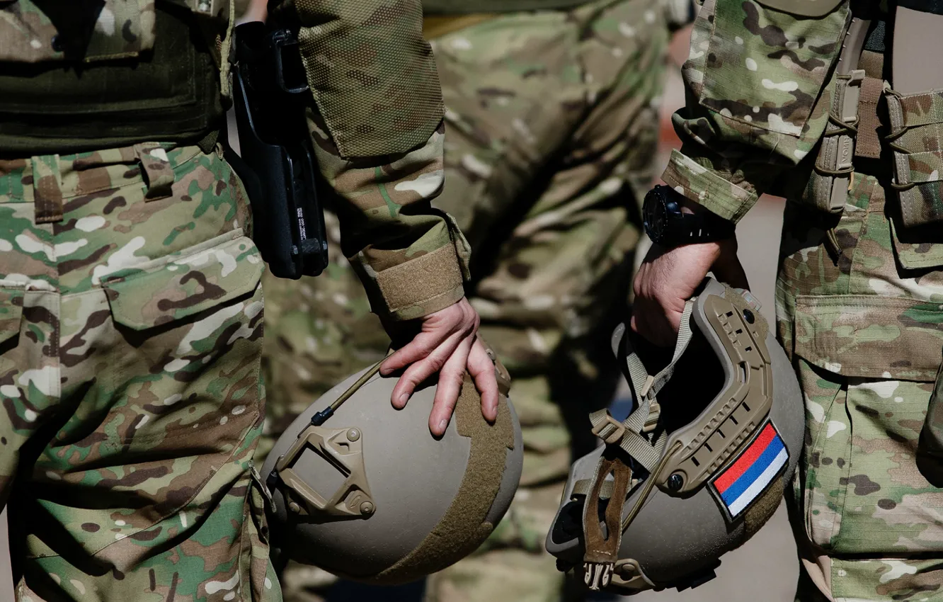 Фото обои стиль, флаг, Армия, форма, Военные, камуфляж, Россия, каски