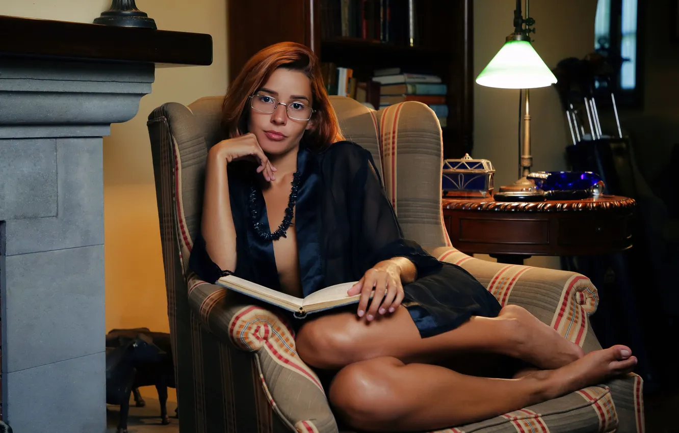 Фото обои evening, model, glasses, reading, robe, Agatha Vega, ON The Chair