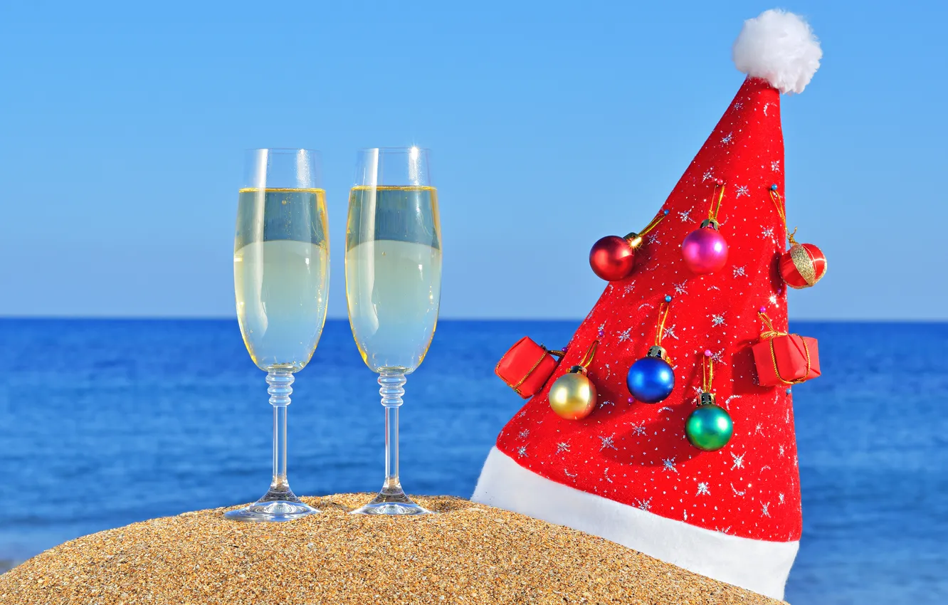 Фото обои песок, пляж, праздник, игрушки, новый год, рождество, ёлка, christmas