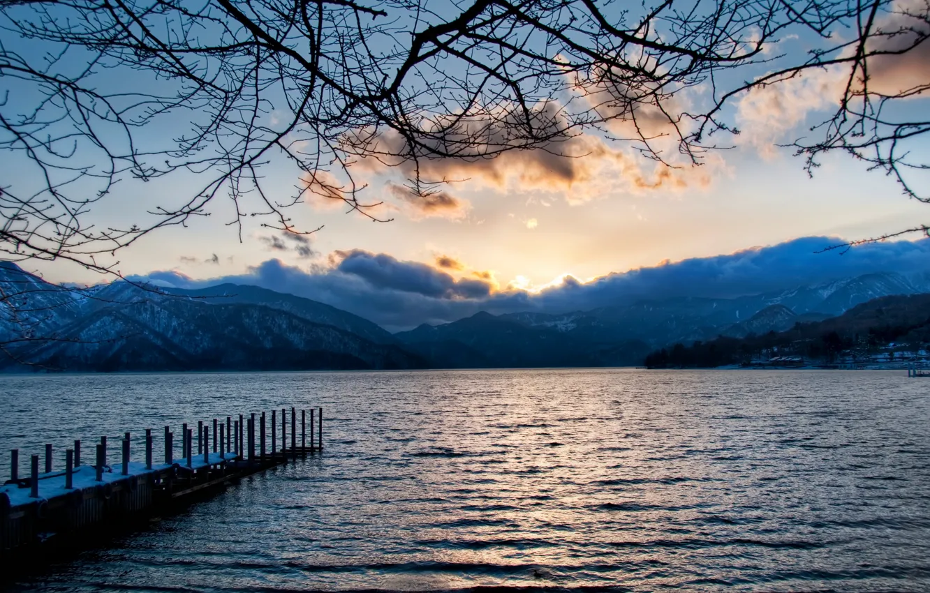 Фото обои облака, горы, озеро, The Lake at Nikko