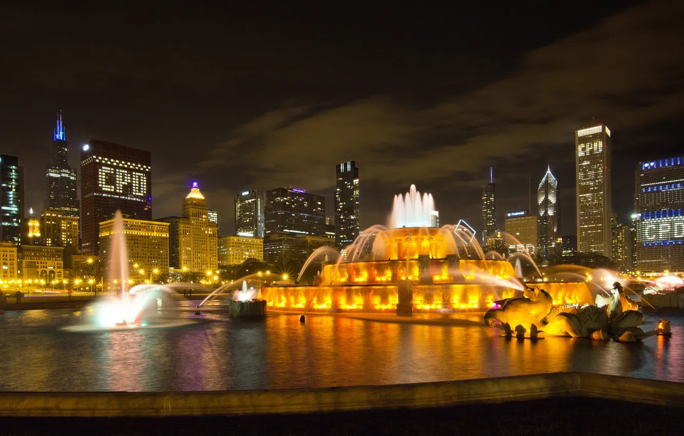 Фото обои город, небоскребы, Чикаго, США, Иллинойс, Chicago, Illinois, Chicago's Buckingham Fountain