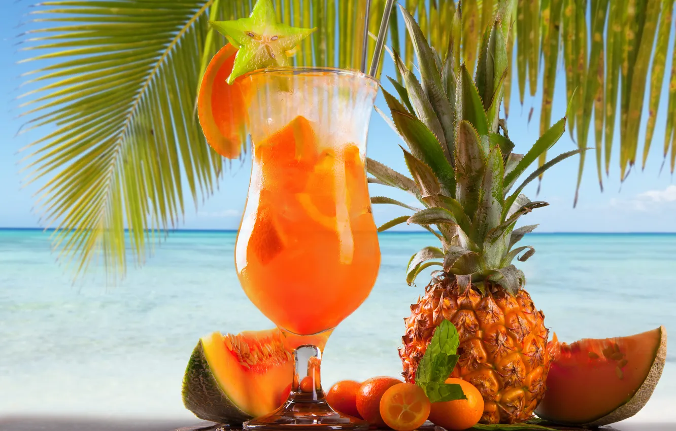Фото обои море, пальма, апельсин, коктейль, ананас, дыня